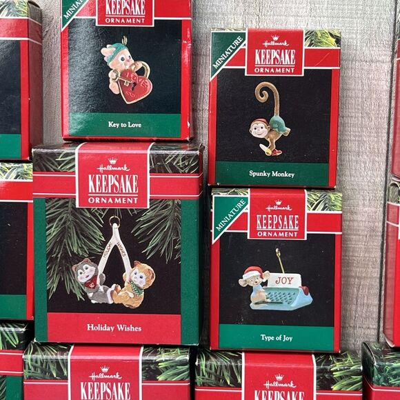 Lot of 20 Boxes Vintage Hallmark Ornaments. Very good condition - Picture 13 of 16